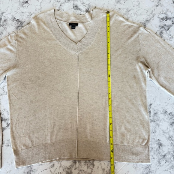 Ann Taylor Long Sleeve Beige sweater Sz XL - Picture 3 of 7